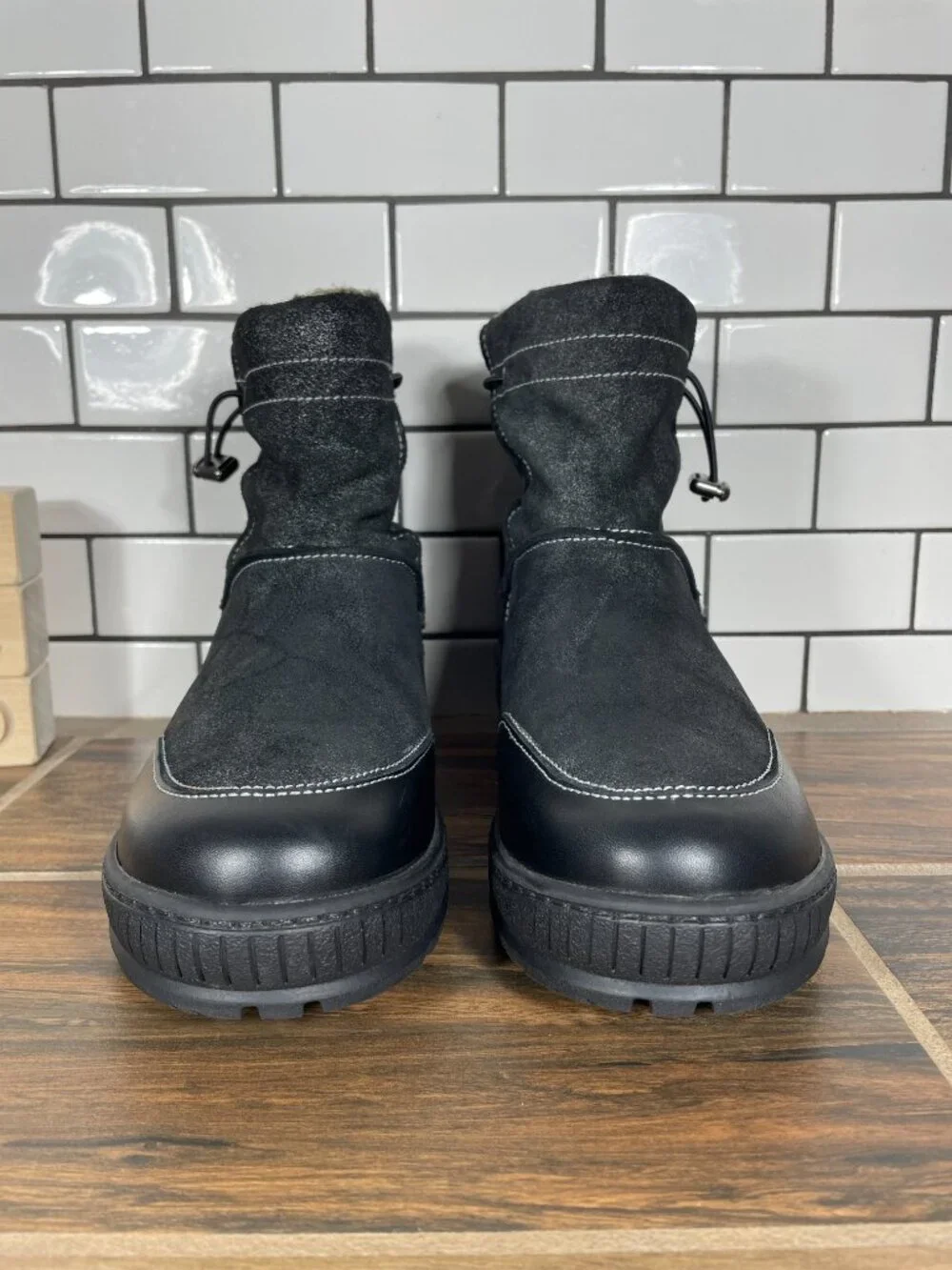 OTBT Fanfare Shoes Womens Size 9 Black Leather Off Road Spikes Winter Snow Boots